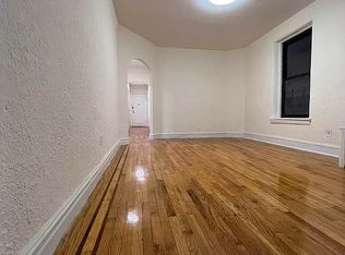 3206 29th St APT 4G, Astoria, NY 11106