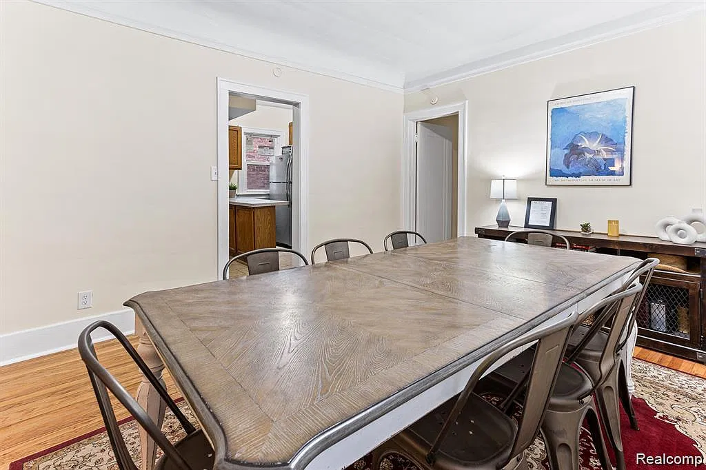 3 bed, 1408 sqft, $1,500 — Photo 3