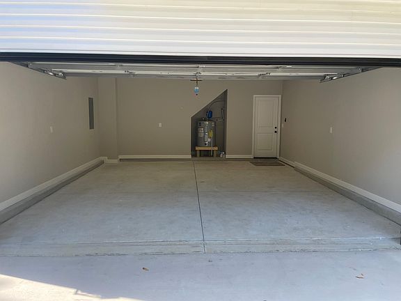 3rd image of 9 Cypress Ln