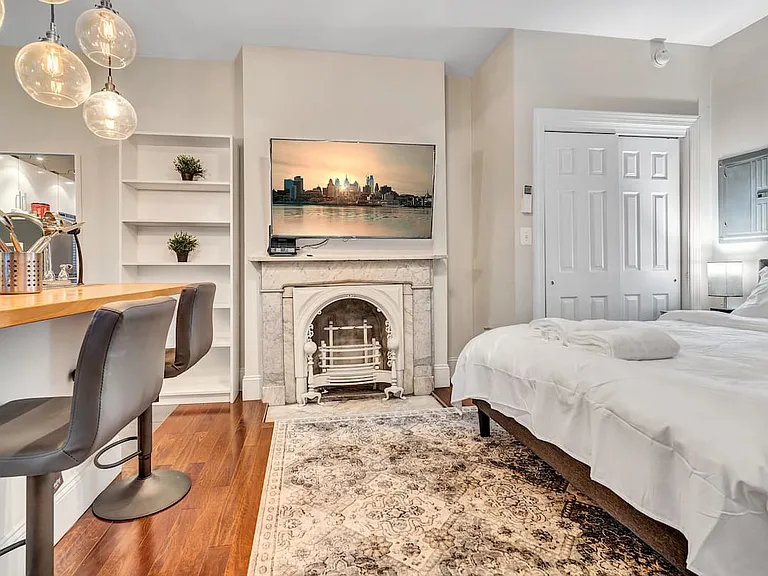 321 S 16th St #2R — Photo 4