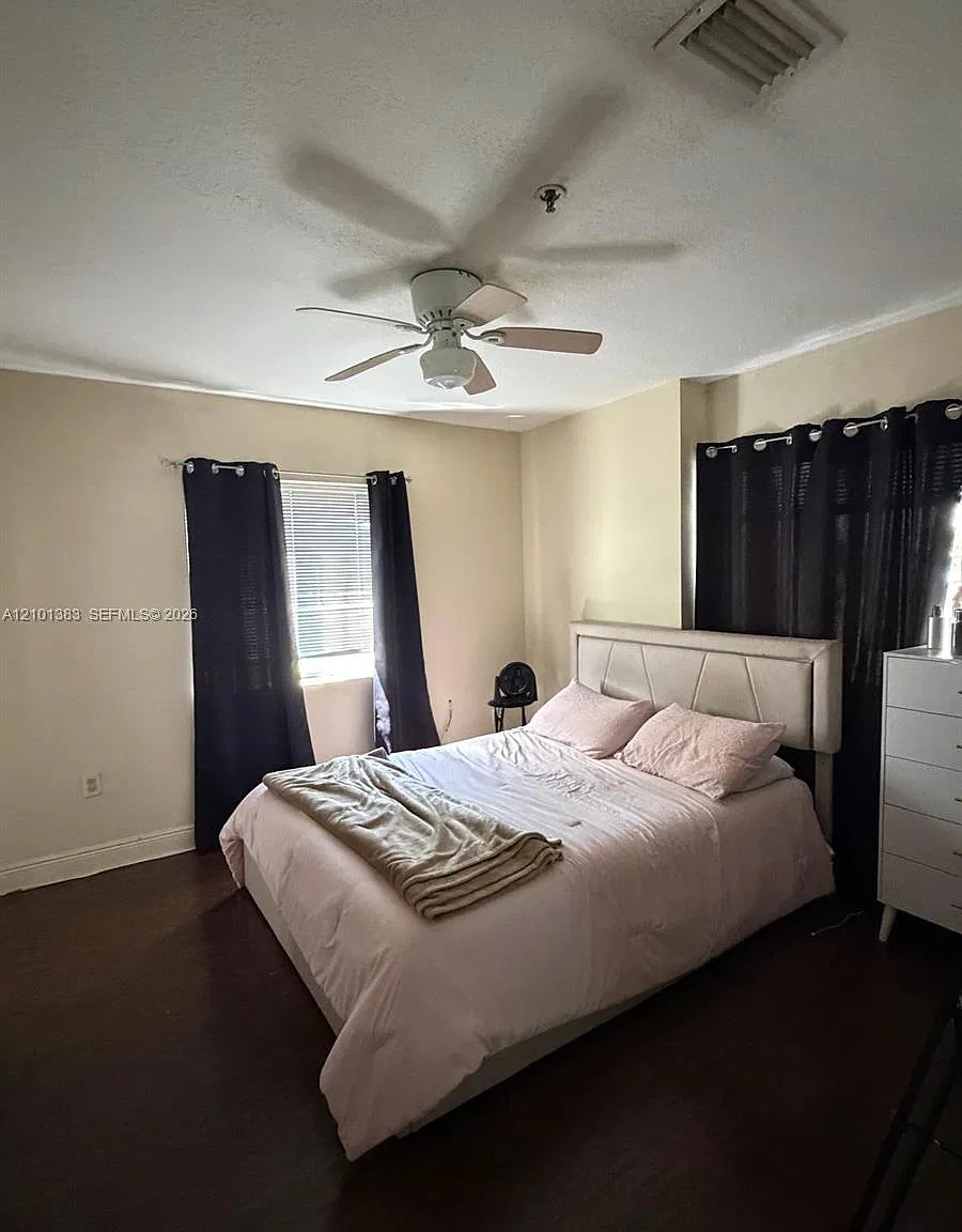 Evergreen Lawns Condo — Photo 2