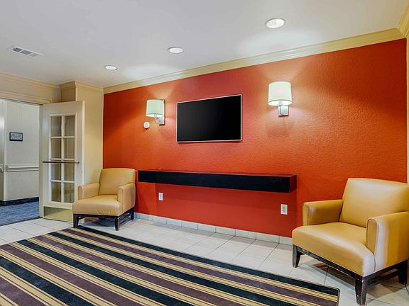 Lobby and Guest Check-in