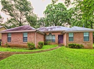 102 Enchanted Oaks, Bonaire, GA 31005