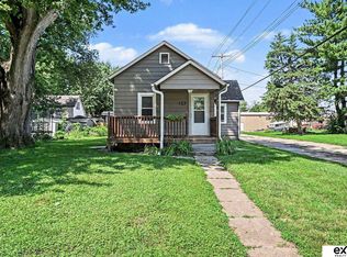 514 S 12th St, Tekamah, NE 68061