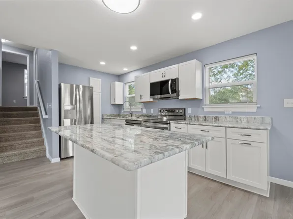 4825 Fairfield Ave, Fort Wayne, IN 46807