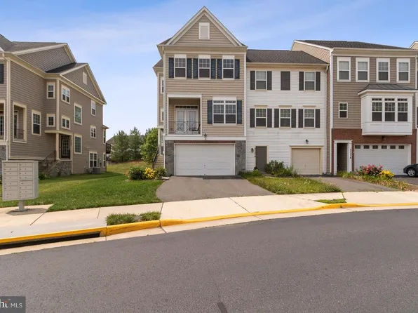 25274 Demilton Ter, Chantilly, VA 20152