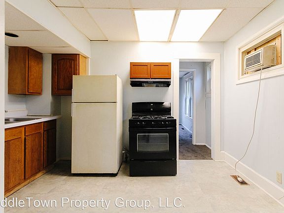 5th image of 2403 W Jackson St #B