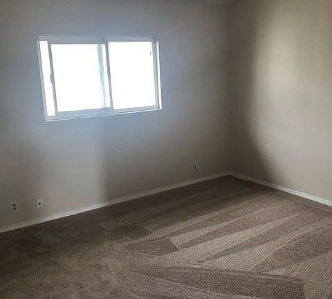 5th image of 4473 Marlborough Ave Unit 5