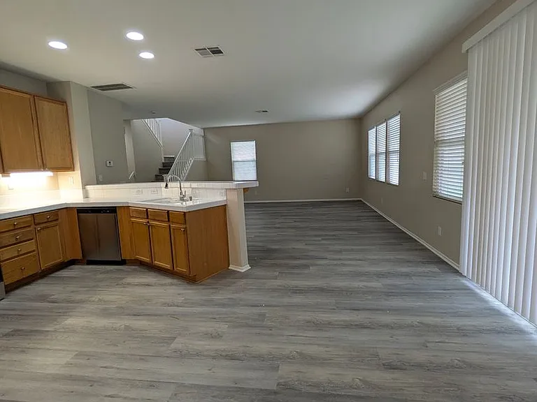 28623 Avalon Ave — Photo 32