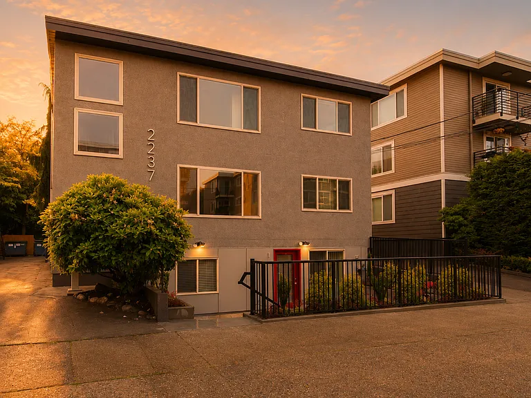 2237 Apartments - Located in the Heart of Ballard — Photo 34