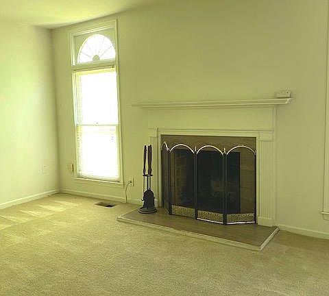 4th image of 3302 Tuckaway Ct