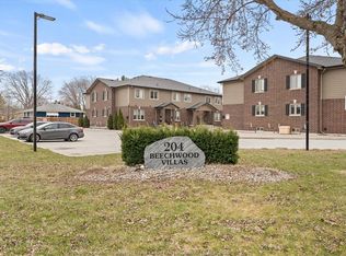 204 Beechwood Dr #2, Lakeshore, ON
