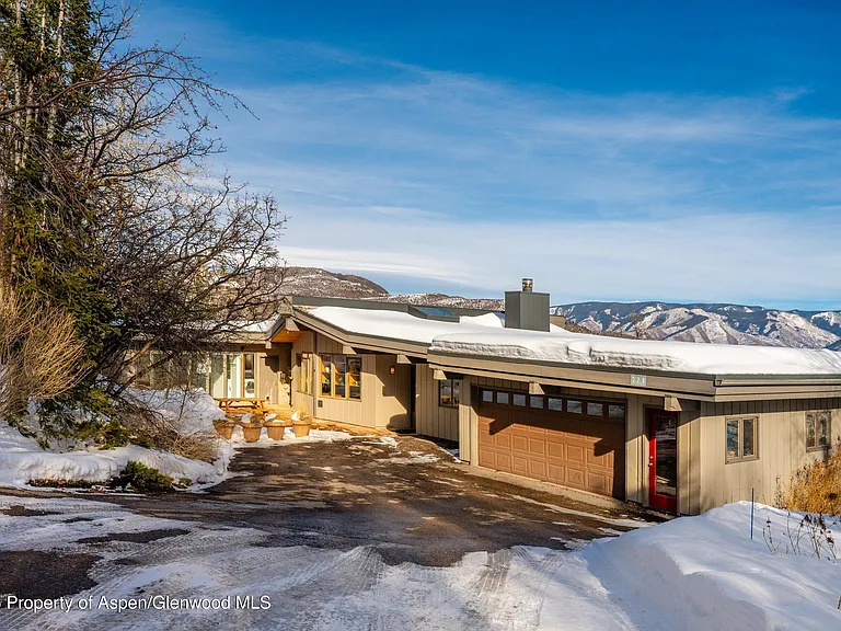 328 Oak Ridge Rd — Photo 6