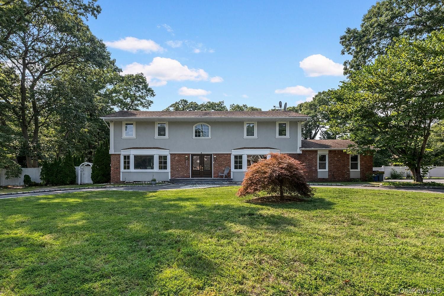 1 Whispering Court, Dix Hills, NY 11746 | MLS #1040479 | Zillow
