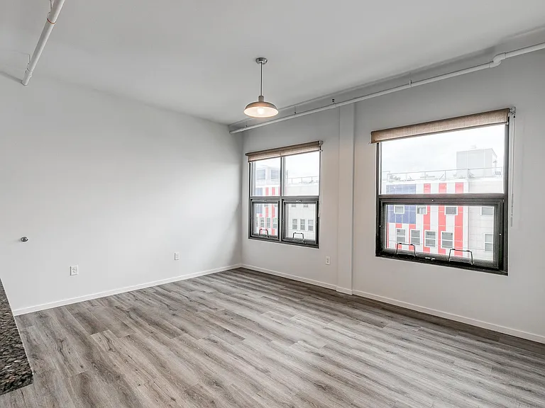 Brown Street Lofts — Photo 30