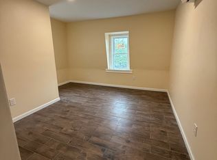 105 Crystal St APT 3, East Stroudsburg, PA 18301