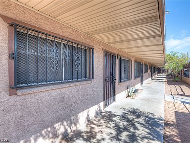 3726 Hazelwood St APT 15, Las Vegas, NV 89119, photo 3
