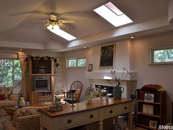 3rd image of 1449 Lane Way