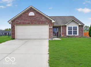 8625 Baypointe Dr, Avon, IN