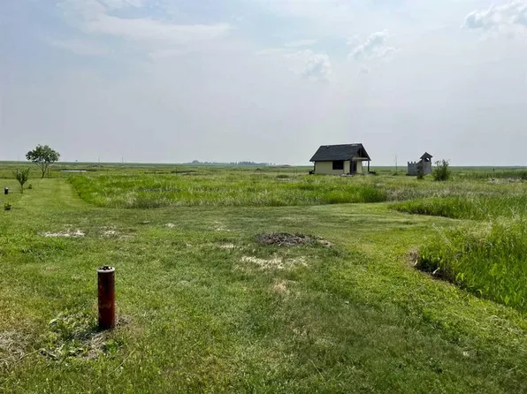 421 Railway Ave, Wheatland County, AB T1P 0X8