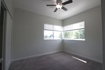 1601 Kimbark St #201 — Photo 11