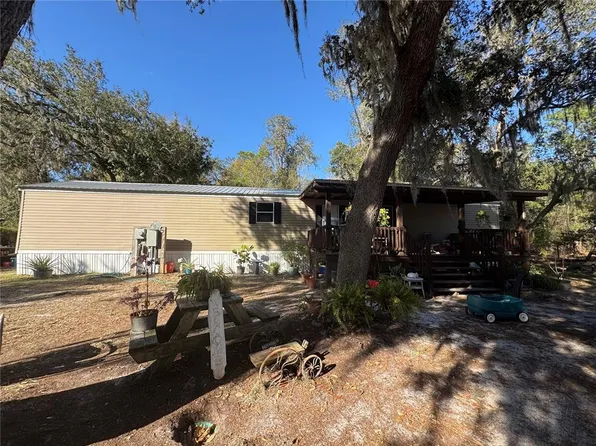 10689 NE 207th Ln, Fort Mc Coy, FL 32134