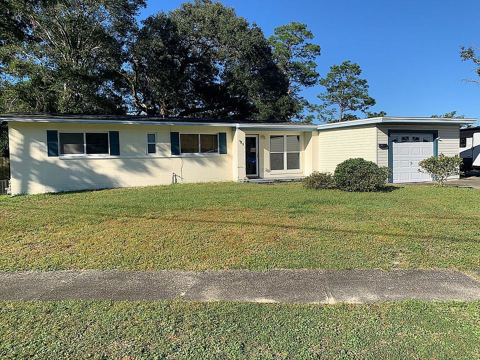 1st image of 27 Fountain Abbey Dr