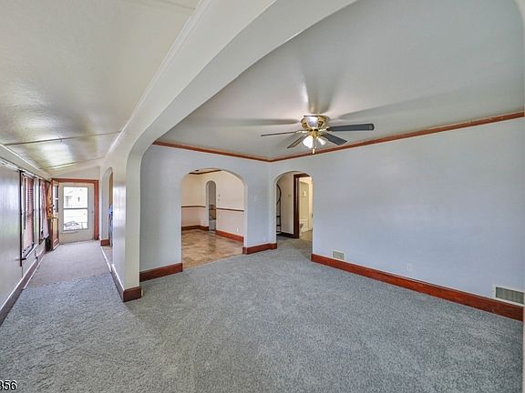 5th image of 12 Limekiln Rd