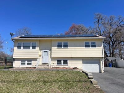 10 Lorenzo Rd, Lawrence, MA, 01843