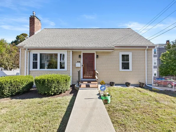 44 Percival St, Dorchester, MA 02122