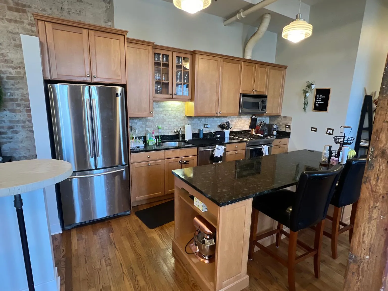 2 bed, 1900 sqft, $3,950 — Photo 4