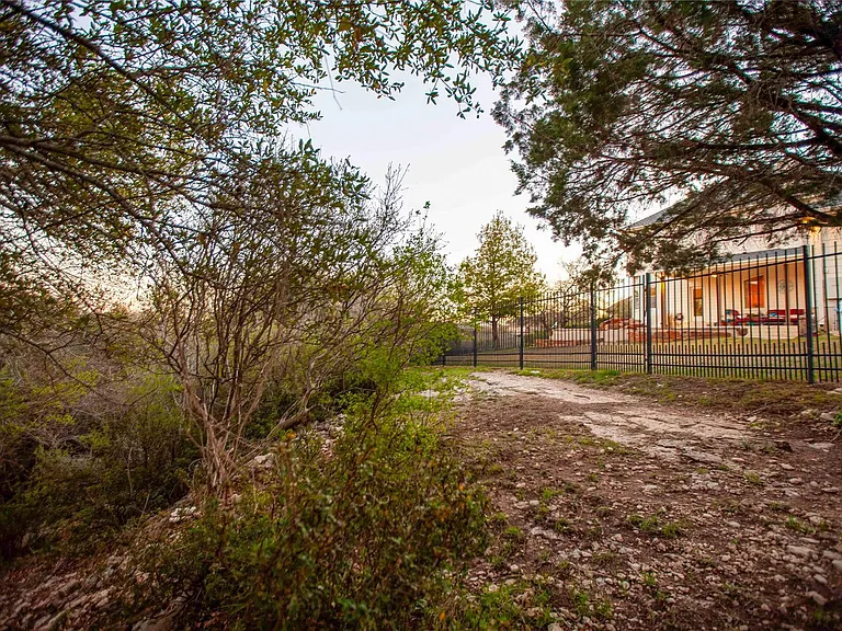 1432 Tom Sawyer Rd — Photo 30