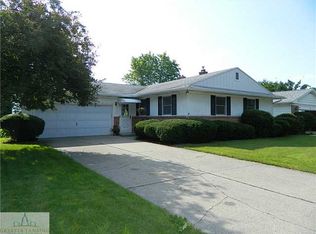 1225 Chester Rd, Lansing, MI 48912