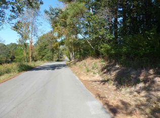 2 McPeters Dr, Killen, AL 35645