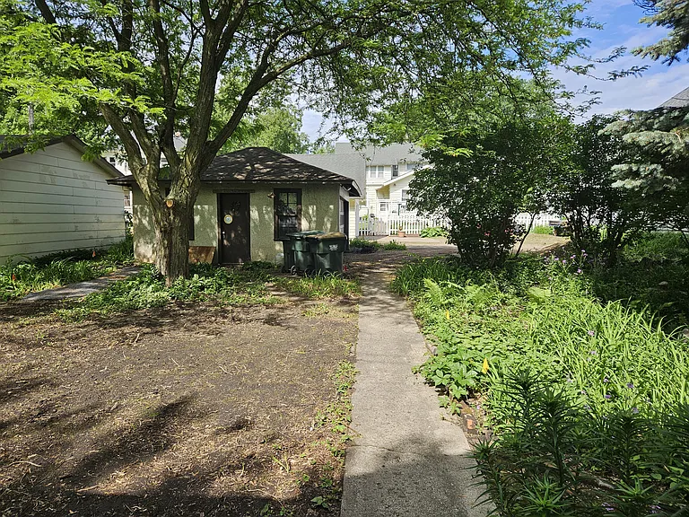 416 Hassan St SE — Photo 4