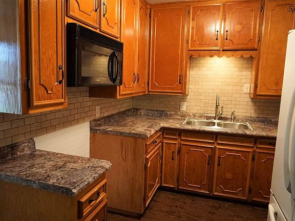 5th image of 316 Rockwood Dr