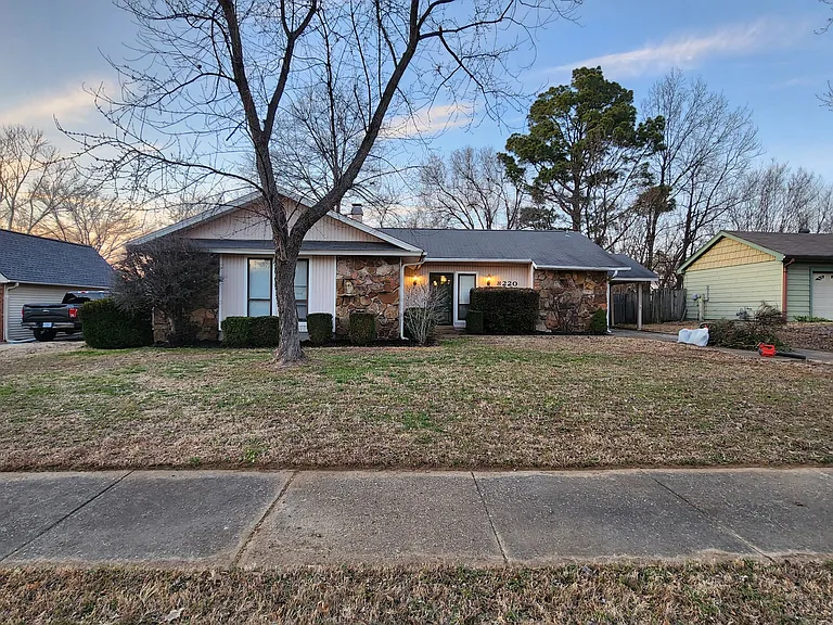 8220 Timber Hill Trl — Photo 1