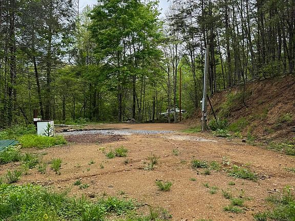 2nd image of 5018 Bogart Ln