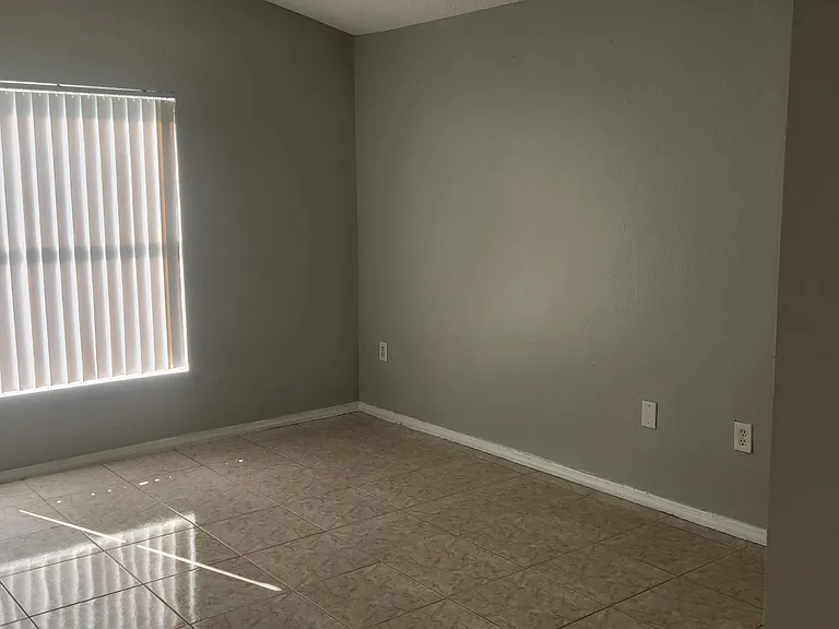 324 Woodbay Ct — Photo 7