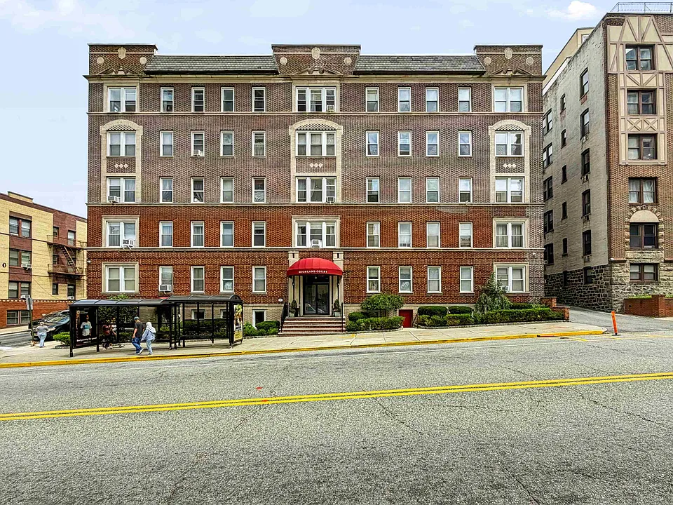 6045 Boulevard East #D9