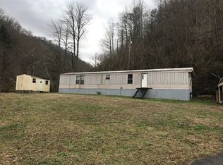 84 Peters Br, Robinson Creek, KY 41560