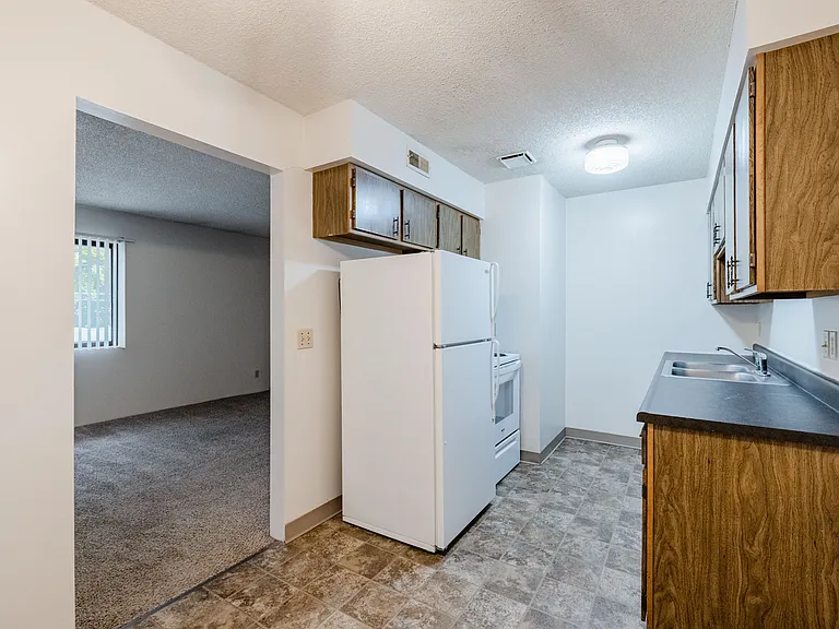1528 C St #5 — Photo 9