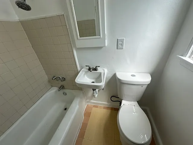 4754 Oakwood Ave #11 — Photo 14