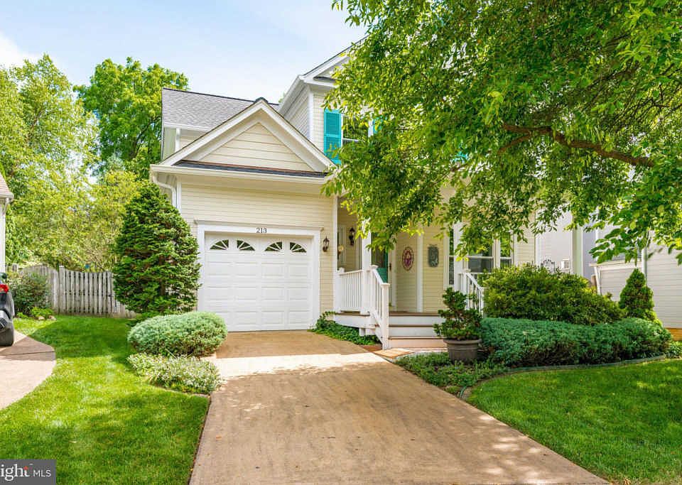 1st image of 213 Andover Ct NE