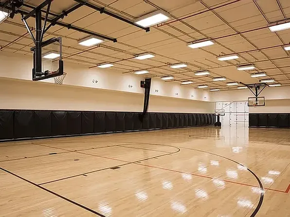 50 Riverside Boulevard image 18 of 19