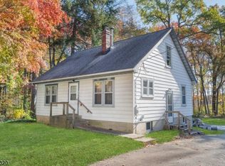 143 Emmans Rd, Flanders, NJ 07836