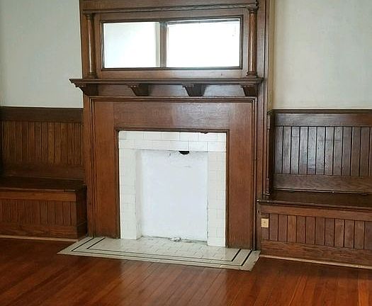 4th image of 1413 W 107th St #11174841