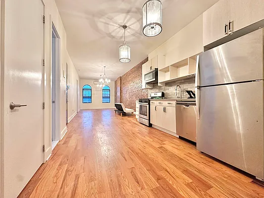 Rented by Doorway NYC, LLC | media 1