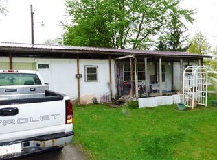 108 N East St, Moravia, IA 52571