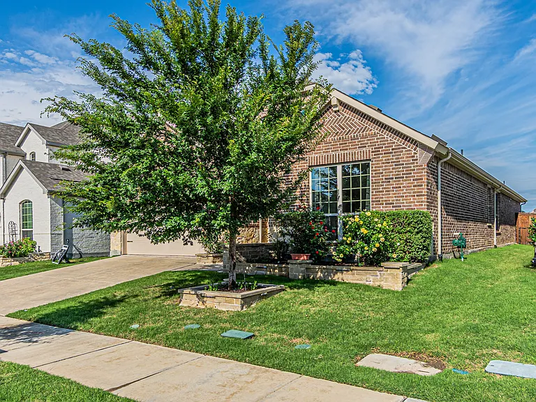 3508 Crescent Ln — Photo 3